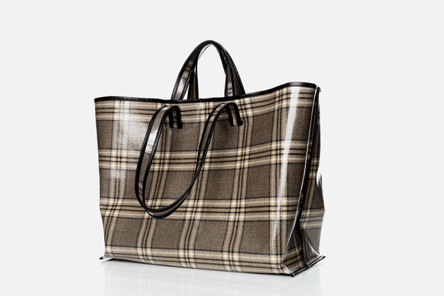 Kassl Tote Lacquer Wool